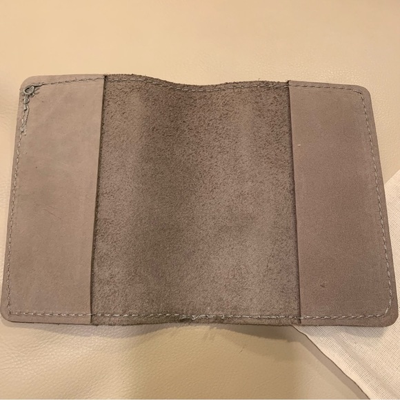 Alaska airlines passport case cover tan neutral New Never used leather? w/ case - Picture 2 of 5